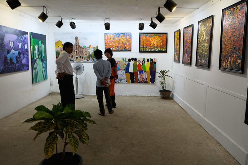 http://www.wochikochi.jp/english/foreign/myanmar_art07.jpg