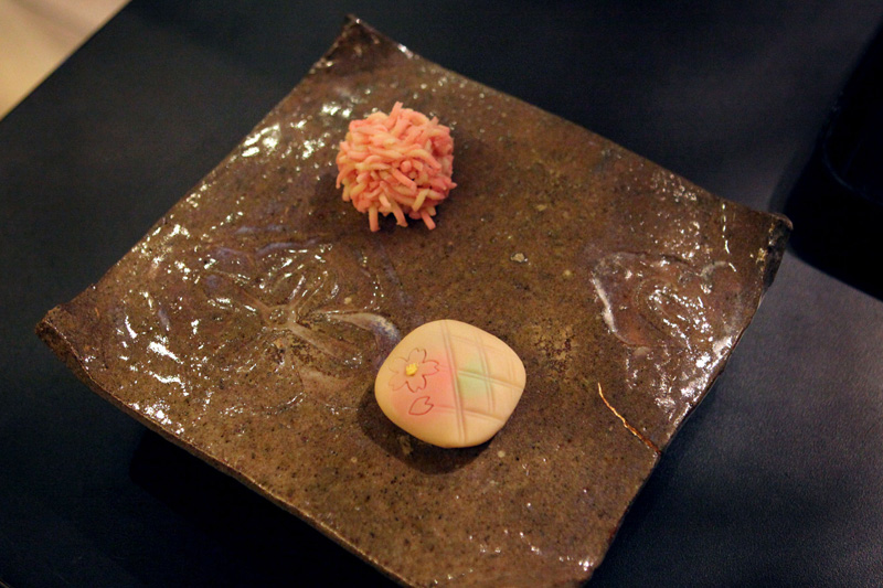 http://www.wochikochi.jp/english/foreign/wagashi_nyc05.jpg