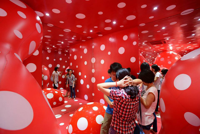 http://www.wochikochi.jp/english/special/kusama_vietnam04.jpg