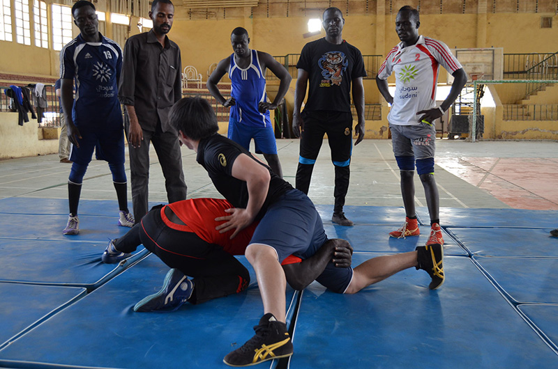 http://www.wochikochi.jp/foreign/sudan_wrestling02.jpg