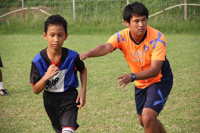 http://www.wochikochi.jp/report/japan-Indonesia-soccer_02.jpg