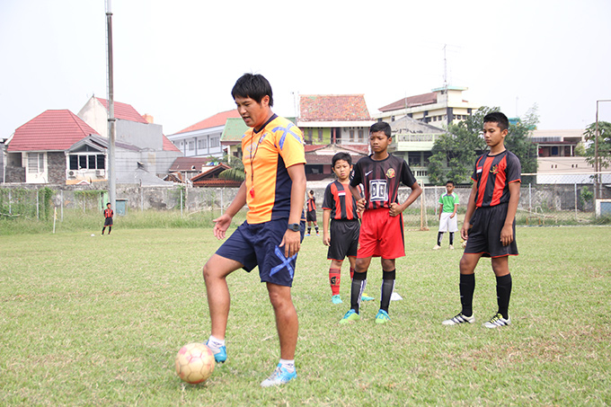 http://www.wochikochi.jp/report/japan-Indonesia-soccer_03.jpg