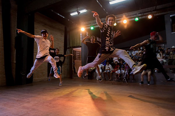 street-dancer-brazil_03.jpg