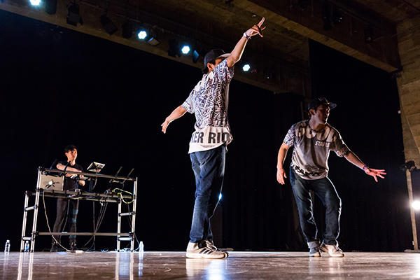 street-dancer-brazil_05.jpg