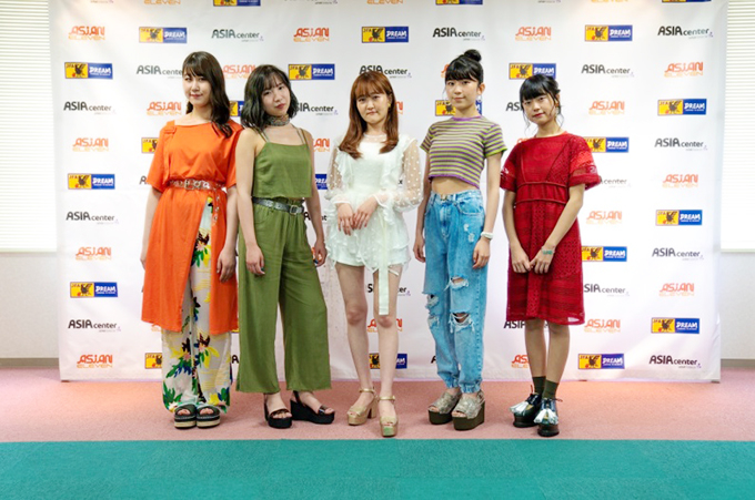 The Passionate Performers Of Japafuncup S Official Theme Songspecial Interview With Little Glee Monster Wochi Kochi Magazine