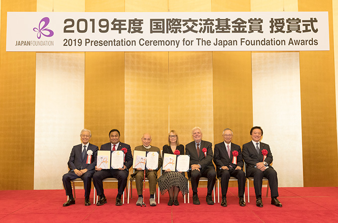 awards2019-presentation-ceremony_01.jpg