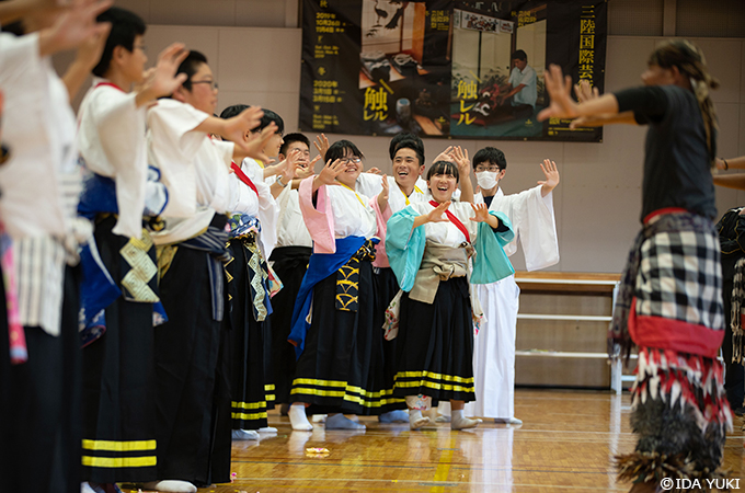 https://www.wochikochi.jp/serialessay/sanriku-international-arts-festival_01.jpg