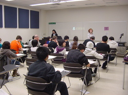 2009年度エドモントン会場＿教室.JPG