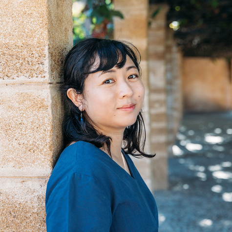 弓井　茉那 さん近影